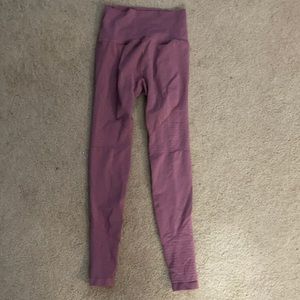 Alphalete leggings size small,pinkish purple